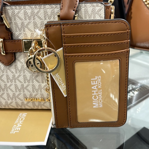 MICHAEL KORS JET SET TRAVEL SMALL TOP ZIP COINPOUCH WITH ID CARD VANILLA 
NWT - Picture 10 of 16